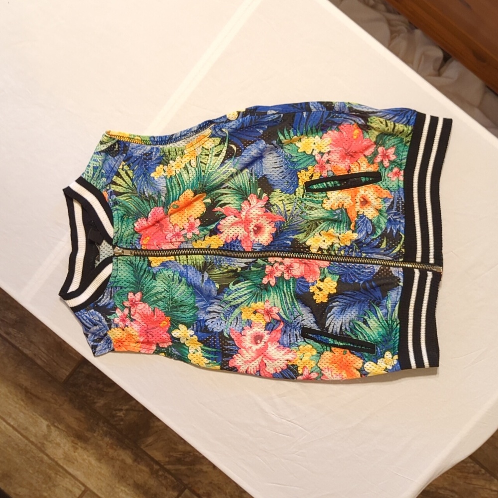 Tropical floral zip-up jersey with sporty stripes